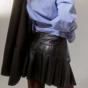 Urban Outfitters Black Pleated Mini-Skirt